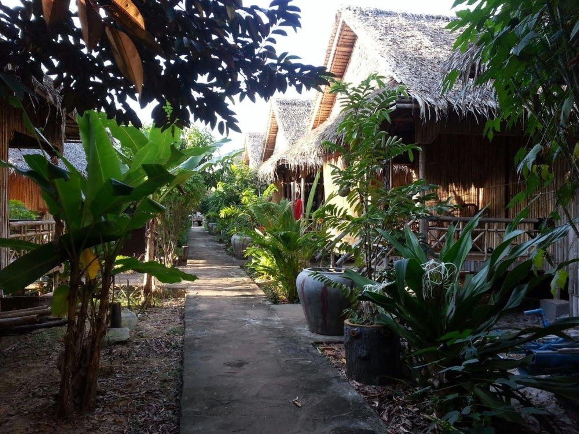 Otres Orchid Beach Resort Sihanoukville Exterior photo